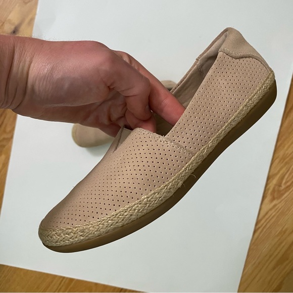 clarks danelly slip on